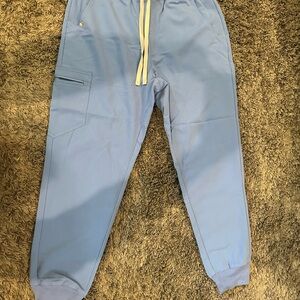 Women’s Technical Collection Scrubs